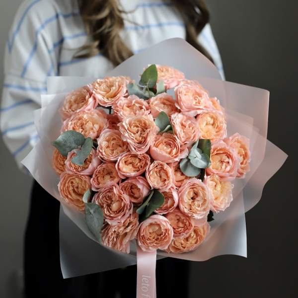 Букет из кустовых пионовидных роз Джульета - 9 кустовых роз