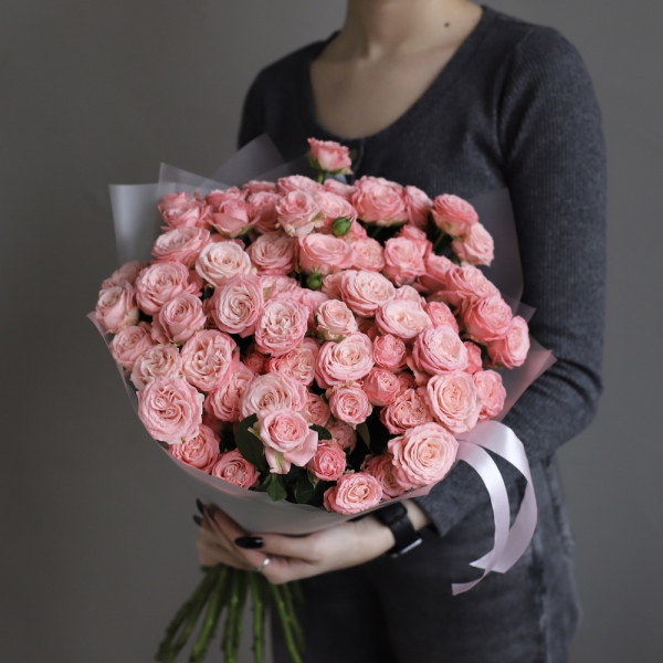 Букет из кустовых пионовидных роз Мадам Бомбастик - 19 кустовых роз