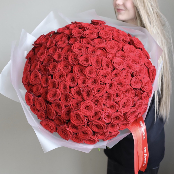 Букет из красных роз - 151 роза
