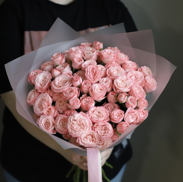 Букет из кустовых пионовидных роз Мадам Бомбастик - 19 кустовых роз
