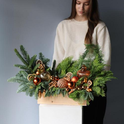 Новогодняя композиция в деревянном ящике, гамма  "Мандариновый пай" - Размер L
