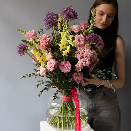 Подписка на цветы "В вазе" (4 доставки) -  Размер L 