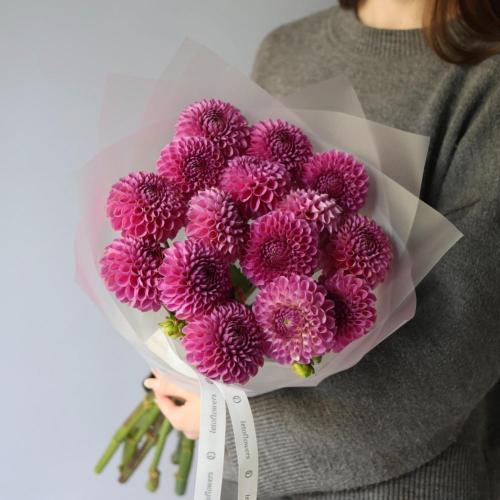 Букет из ярко-розовых георгин -  15 георгин 