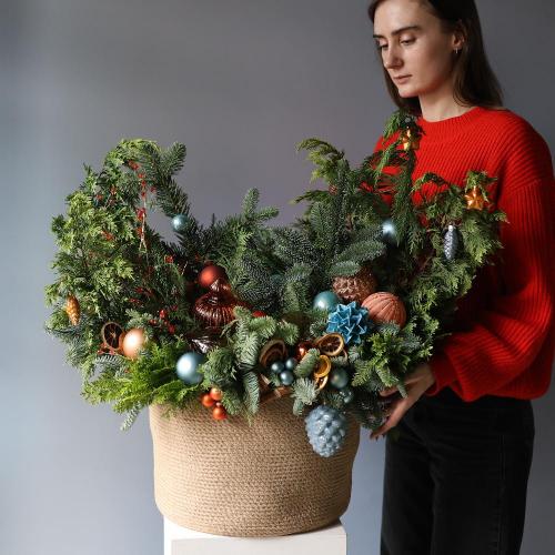 Новогодняя корзина, гамма "Голубой Апельсин" -  Размер L 