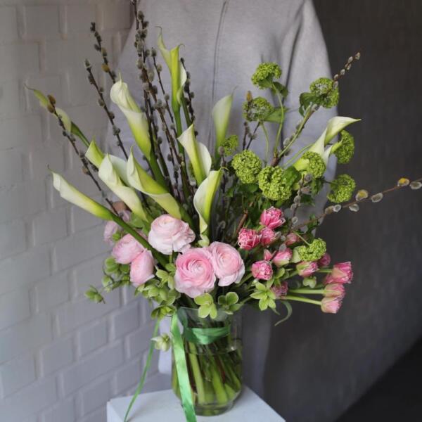 Букет "Весна гуляет по дворам" - Размер L в вазе