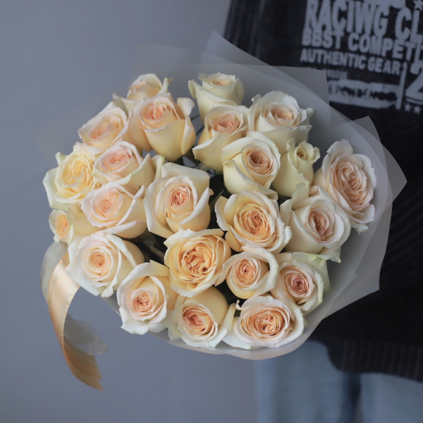 Букет из пионовидных роз Принцесса Майя - 23 розы