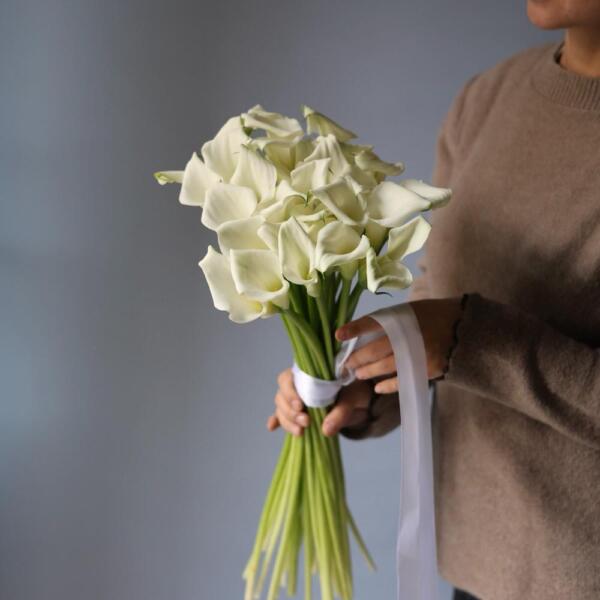 Букет из белых калл - 29 калл