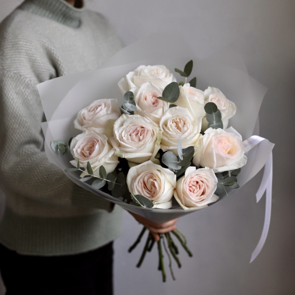 Букет из пионовидных роз Вайт Охара - 11 роз
