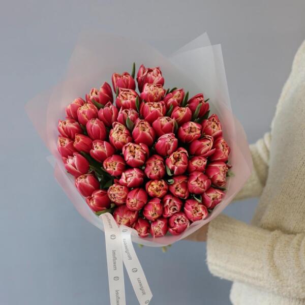 Букет из ярко-розовых тюльпанов - 49 тюльпанов