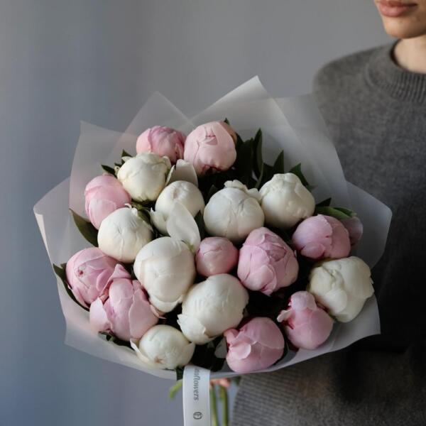 Букет из пионов разных сортов - 19 пионов