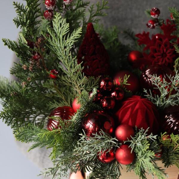 Новогодняя композиция в деревянном ящике, гамма  "Красный бархат" - Размер S