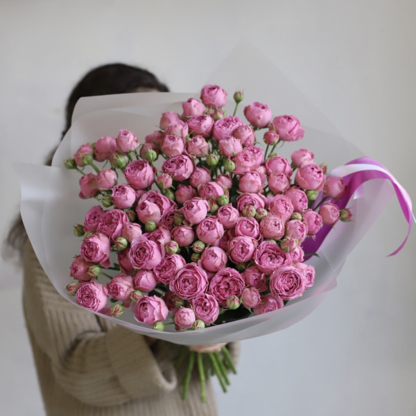 Букет из кустовых пионовидных роз Мисти Баблс -  19 кустовых роз 