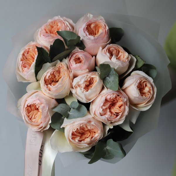 Букет из пионовидных роз Дэвида Остина Джульета - 11 роз