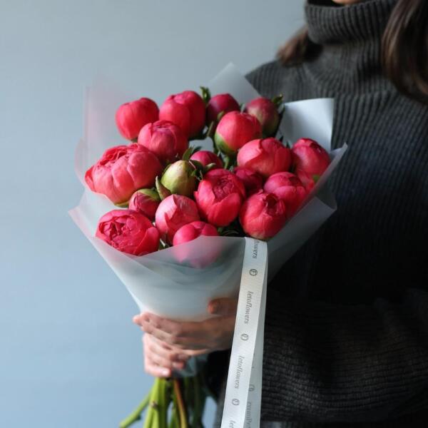 Букет из коралловых пионов - 19 пионов