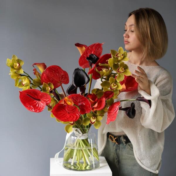 Букет "Тропический" - Размер M в вазе