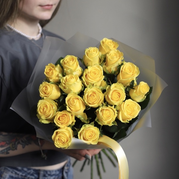 Букет из желтых роз - 19 роз