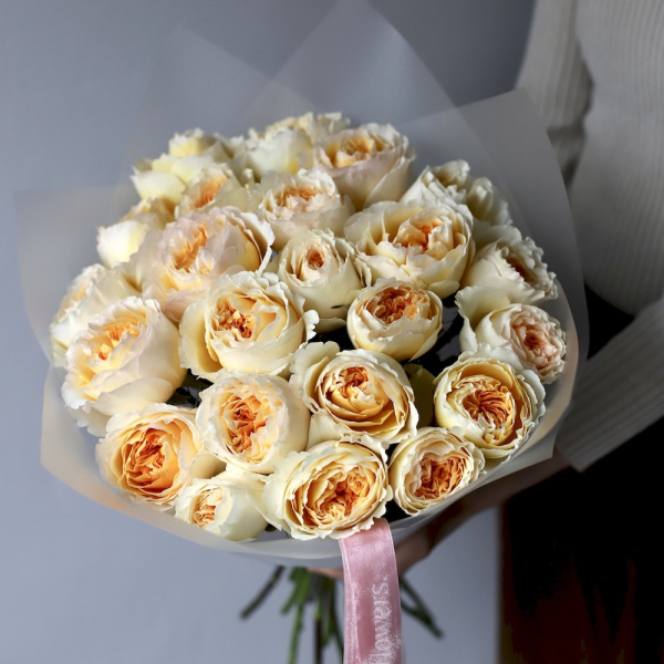 Букет из пионовидных роз Дэвида Остина Беатрис - 23 розы