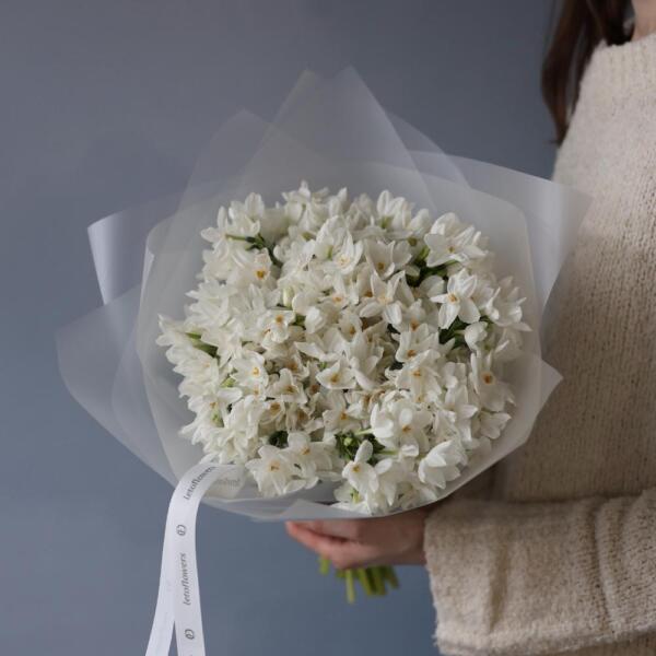 Букет из кустовых нарциссов белых - 99 нарциссов