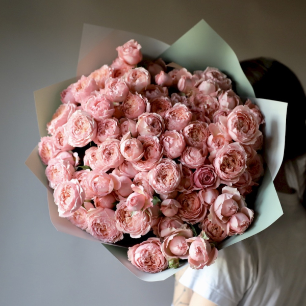 Букет из кустовых пионовидных роз Джульета - 19 кустовых роз