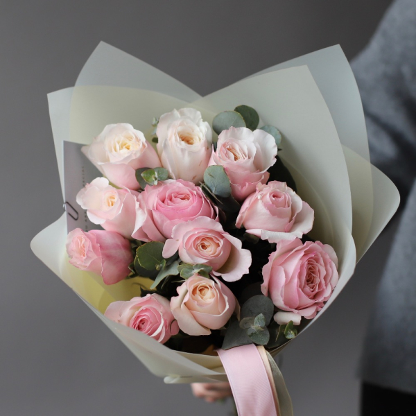 Букет из пионовидных роз Дэвида Остина Кейра - 11 роз