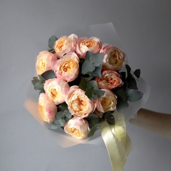Букет из пионовидных роз Принцесса Айко - 11 роз