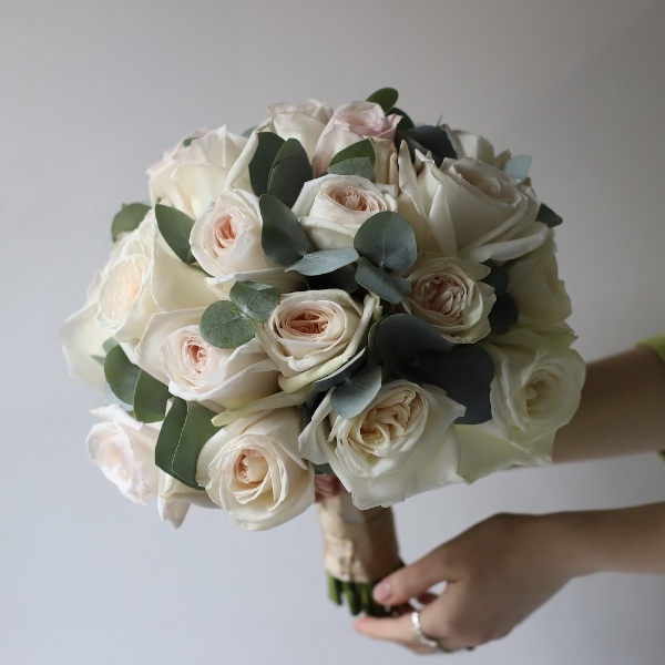 Букет невесты из пионовидных роз Охара - Размер M 
