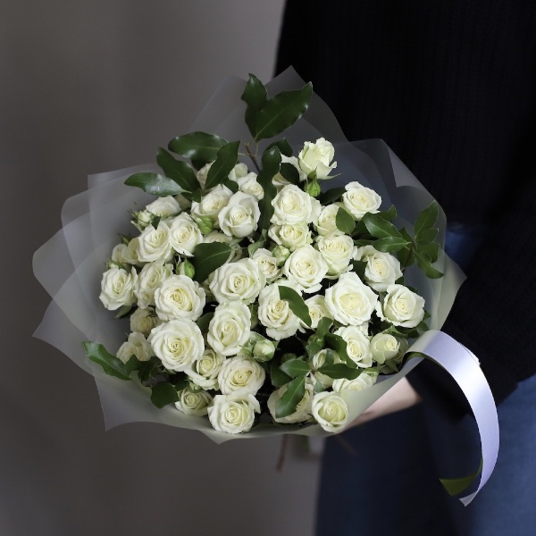 Букет из кустовых пионовидных роз Мисс Бомбастик -  9 кустовых роз 