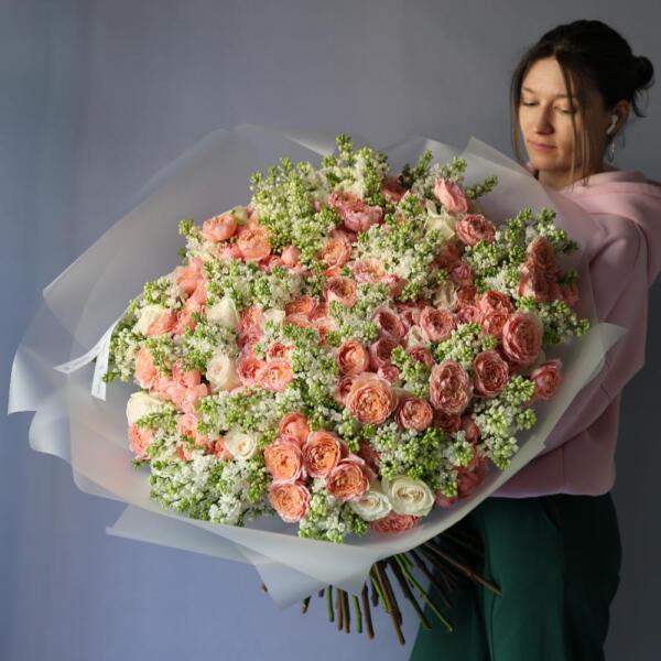 Букет из пионовидных роз, сирени и кустовых пионовидных роз - Размер 4XL