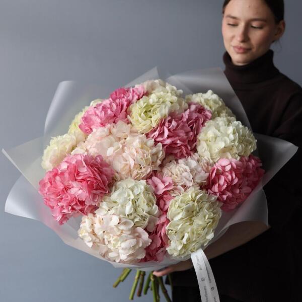 Букет из колумбийских гортензий - 15 гортензий