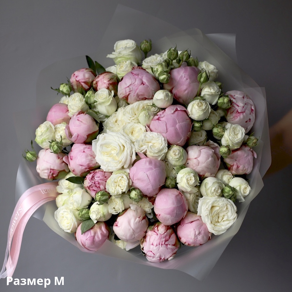 Букет из пионов и кустовых пионовидных роз - заказать доставку цветов вМоскве от Leto Flowers