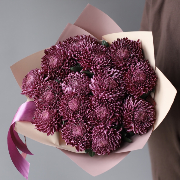Букет из фиолетовых хризантем Бигуди - 15 хризантем