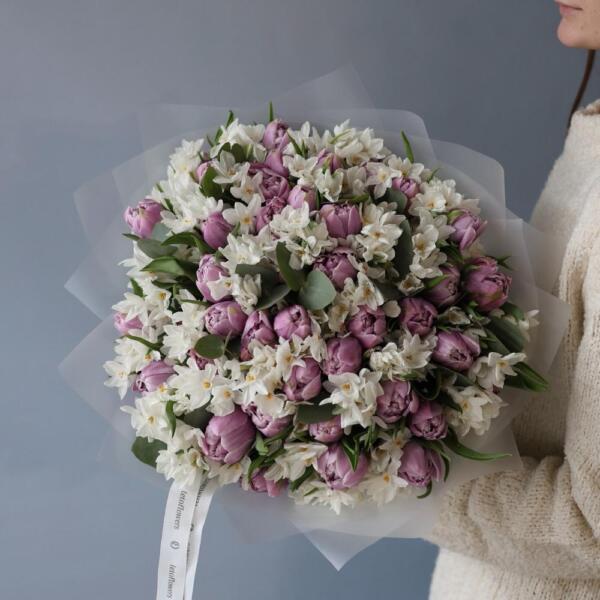 Букет из тюльпанов и нарциссов - Размер M