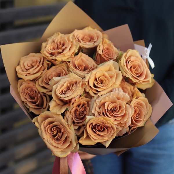 Букет из пионовидных роз Тоффи - 15 роз