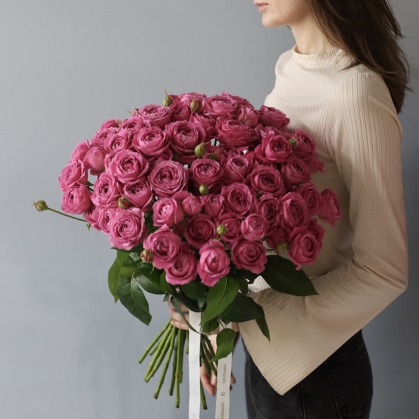 Букет из кустовых пионовидных роз Мисти Баблс - 19 роз