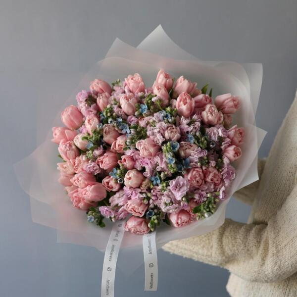 Букет из тюльпанов и оксипеталума - Размер L