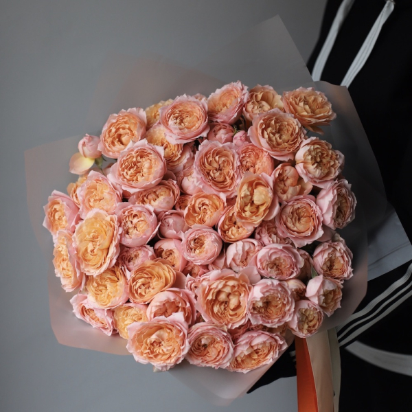 Букет из кустовых пионовидных роз Джульета - 19 роз