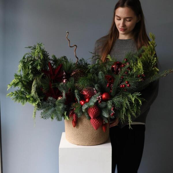 Новогодняя корзина, гамма "Красный бархат" - Размер M