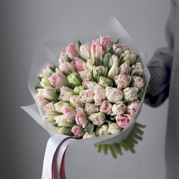 Букет из нежно-розовых тюльпанов - 49 тюльпанов