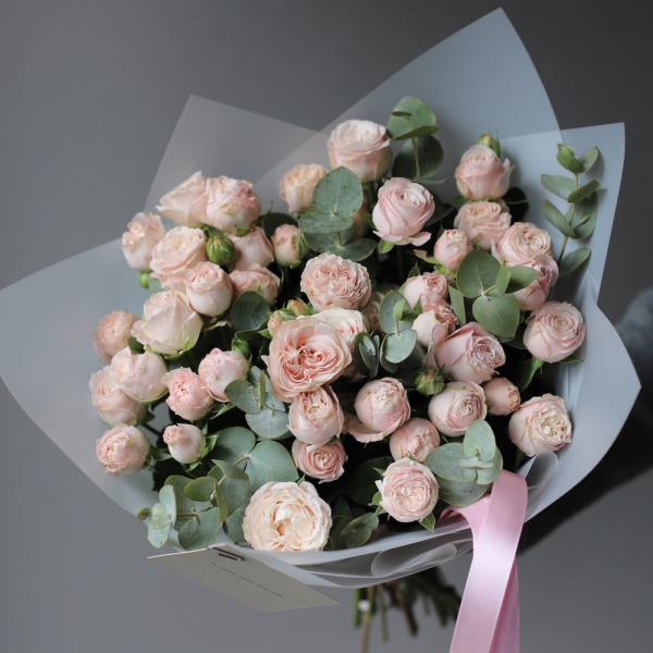 Букет из кустовых пионовидных роз Бомбастик - 9 кустовых роз 
